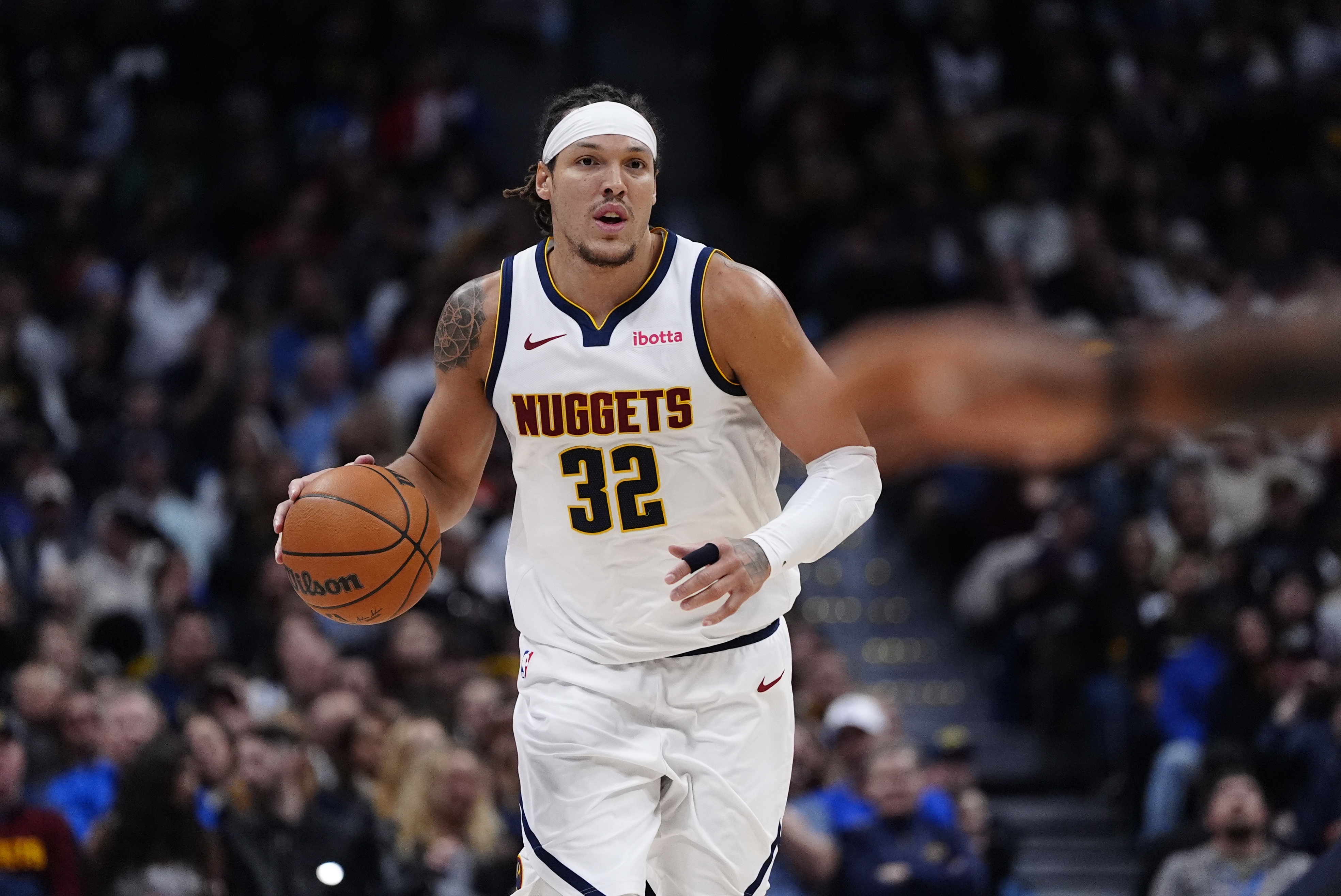 开云登录入口地址-逐渐找状态！阿隆·戈登出战29分钟 15中6砍下16+8&amp;填满数据栏